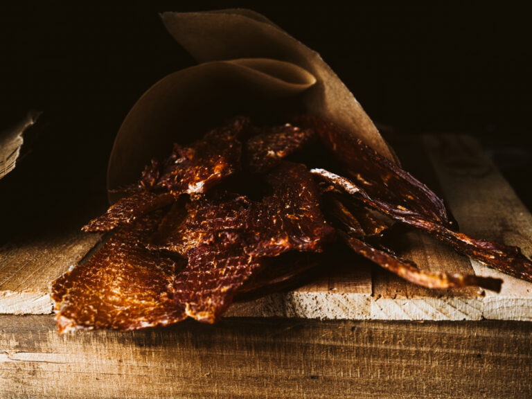 Suszona wołowina wartości odżywcze, beef jerky - zdjęcie do wpisu